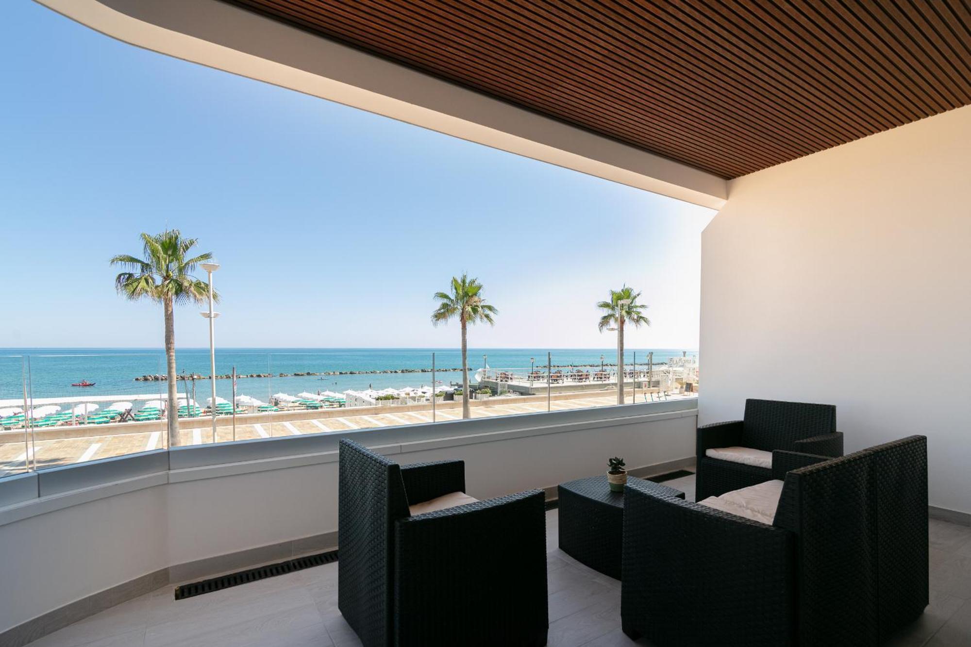 King'S Rooms Termoli Luaran gambar