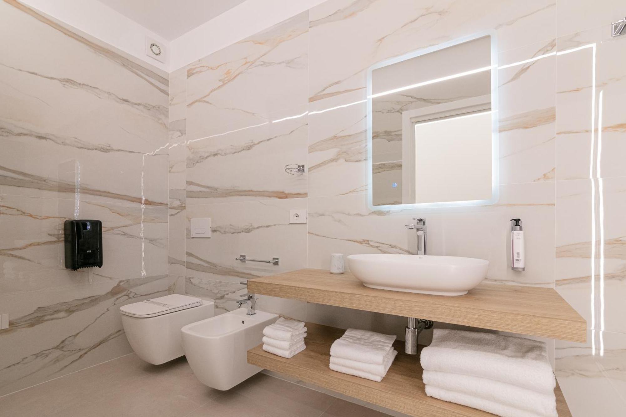 King'S Rooms Termoli Luaran gambar