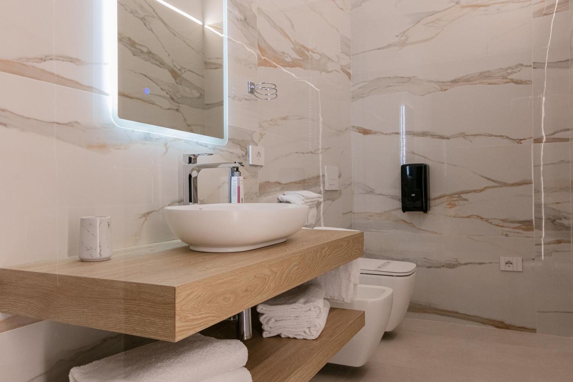 King'S Rooms Termoli Luaran gambar