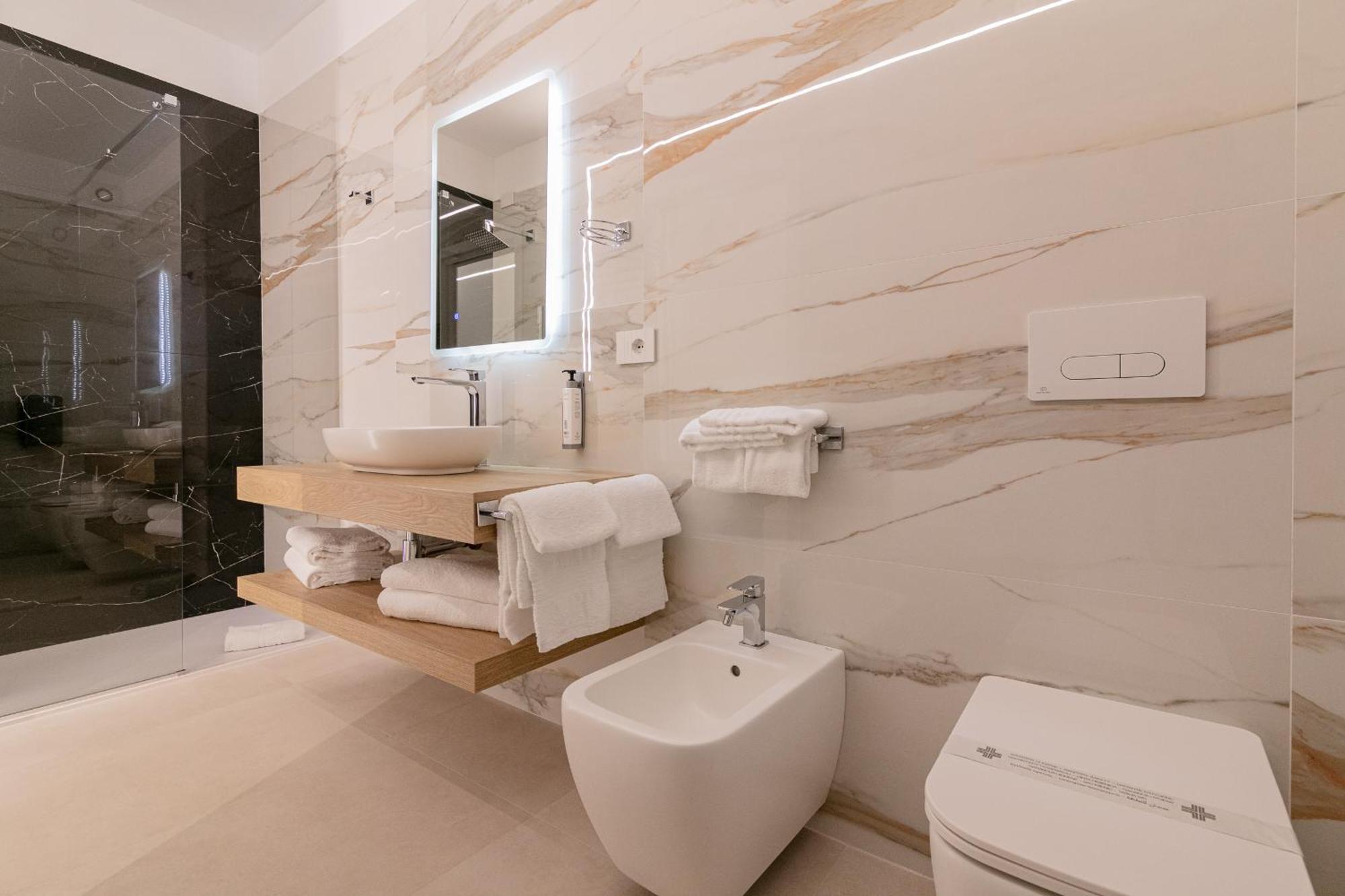 King'S Rooms Termoli Luaran gambar