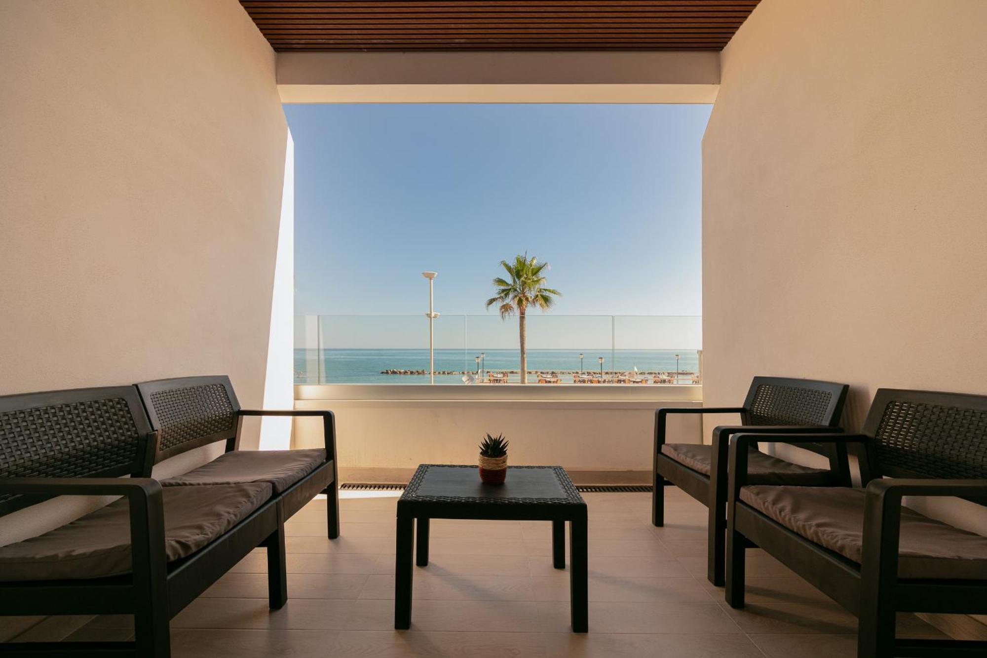 King'S Rooms Termoli Luaran gambar
